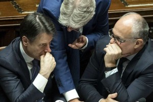 Foto Roberto Monaldo / LaPresse
09-09-2019 Roma 
Politica
Camera dei Deputati - Voto di fiducia al governo Conte 2 
Nella foto Giuseppe Conte, Paolo Gentiloni, Roberto Gualtieri

Photo Roberto Monaldo / LaPresse
09-09-2019 Rome (Italy)
Chamber of Deputies - Vote of confidence to the government Conte 2
In the pic Giuseppe Conte, Paolo Gentiloni, Roberto Gualtieri